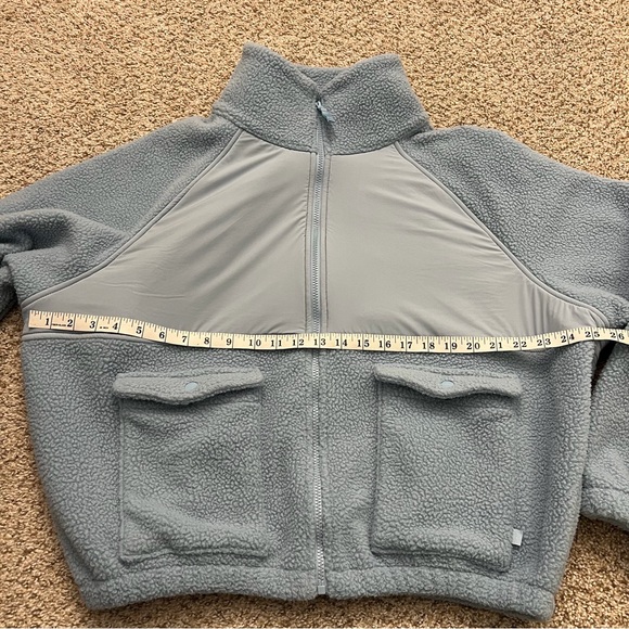 Blogilates Women Size Medium Blue Bonfire Fleece Jacket Sweaters Full Zip Baggy - Picture 7 of 7
